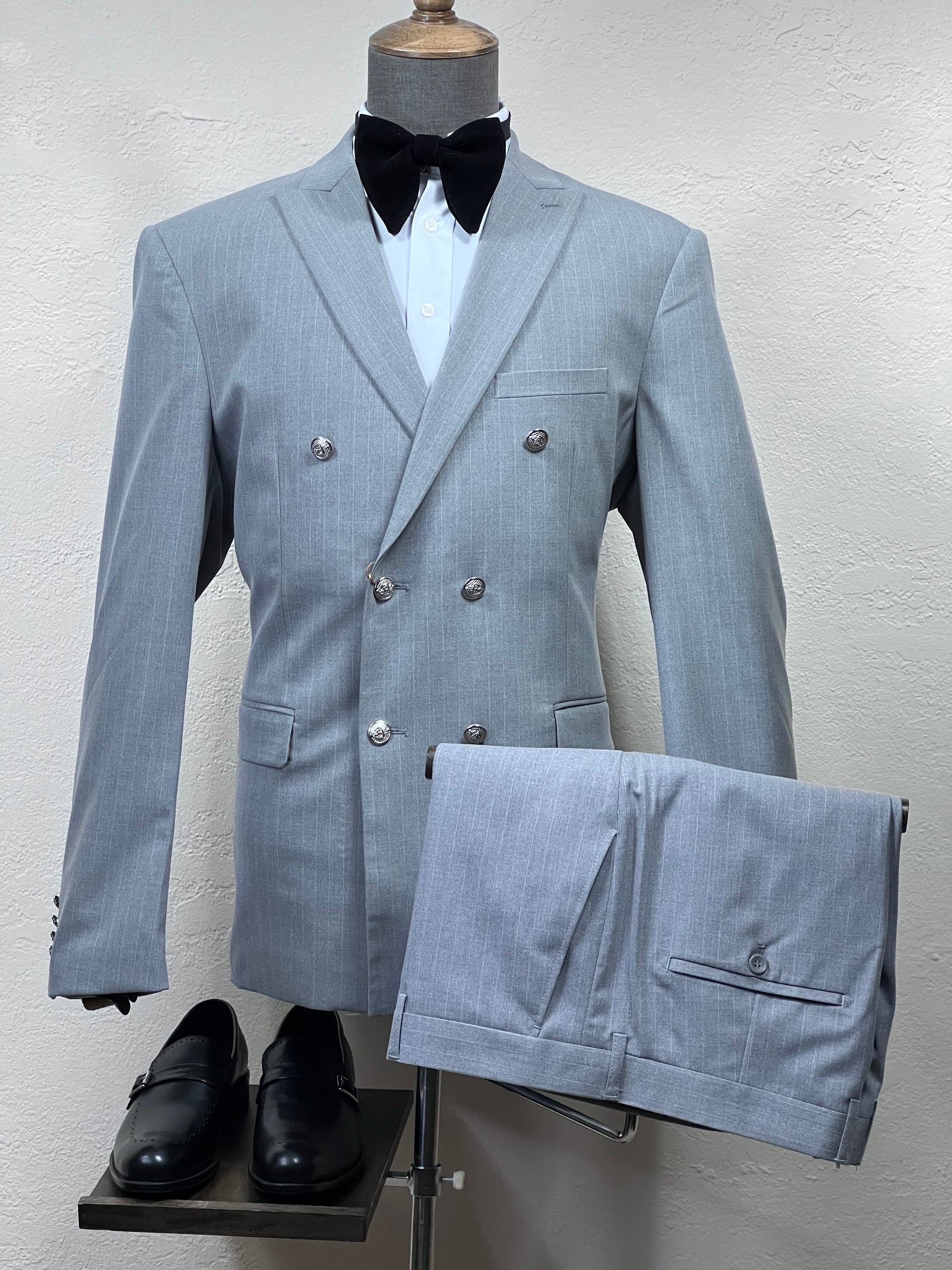 2-Piece 6-Button Double Breasted Gray Slim Fit Silver Button Suit With Pin Stripes