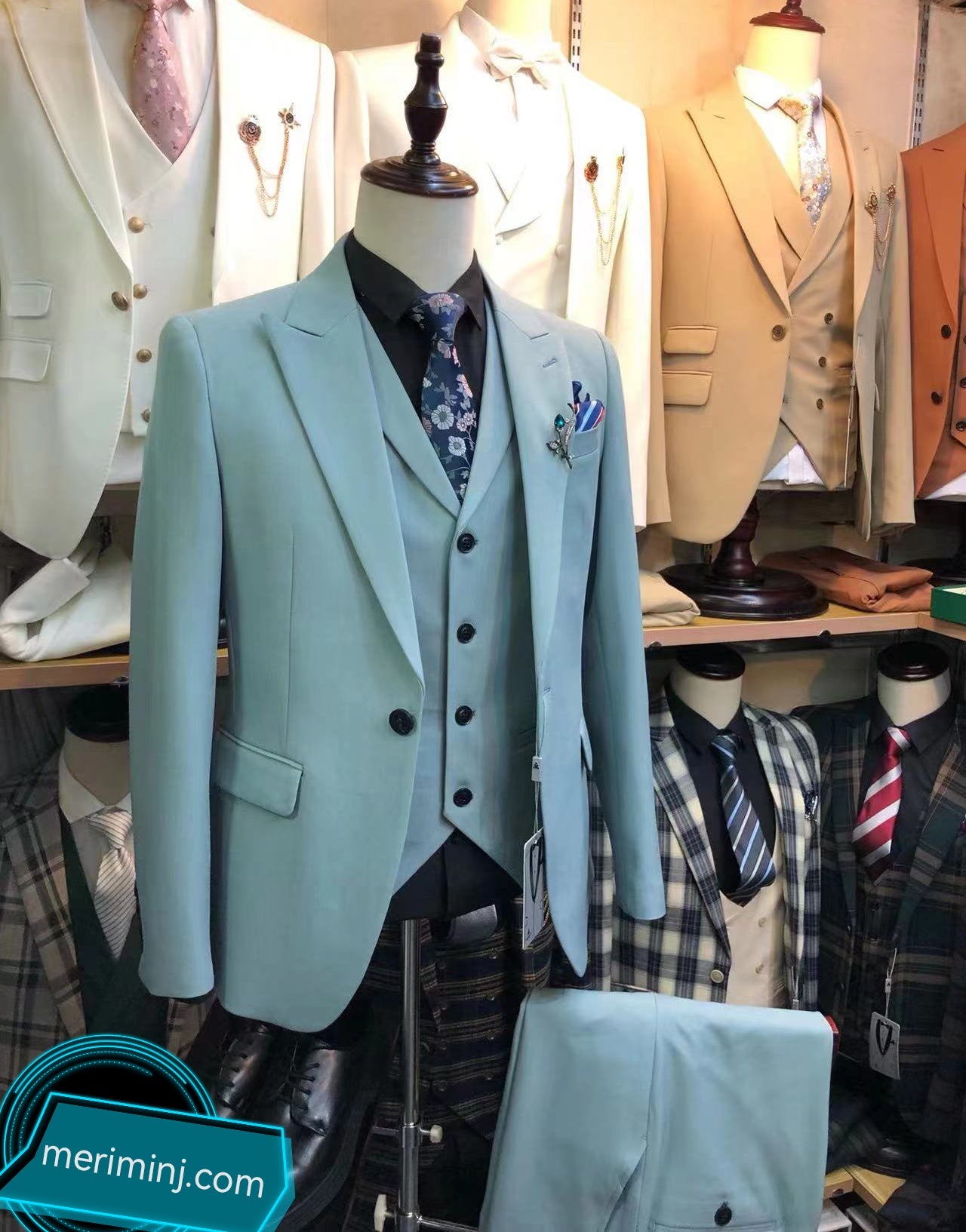 Classic 1-Button , 3-Piece Peak Lapel Blue Suit