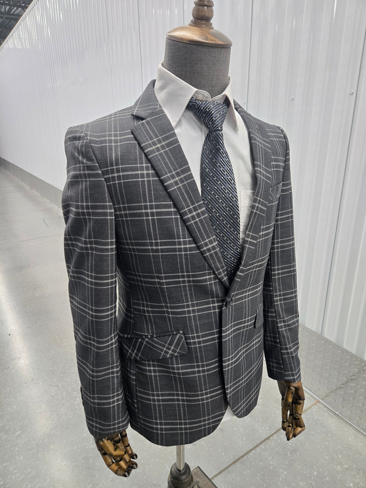1-Button ,2-Split , Notch Lapel ,Slim Fit Check Ash Blazer
