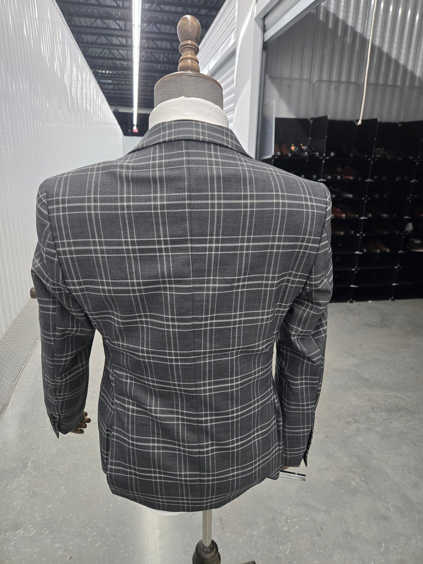 1-Button ,2-Split , Notch Lapel ,Slim Fit Check Ash Blazer