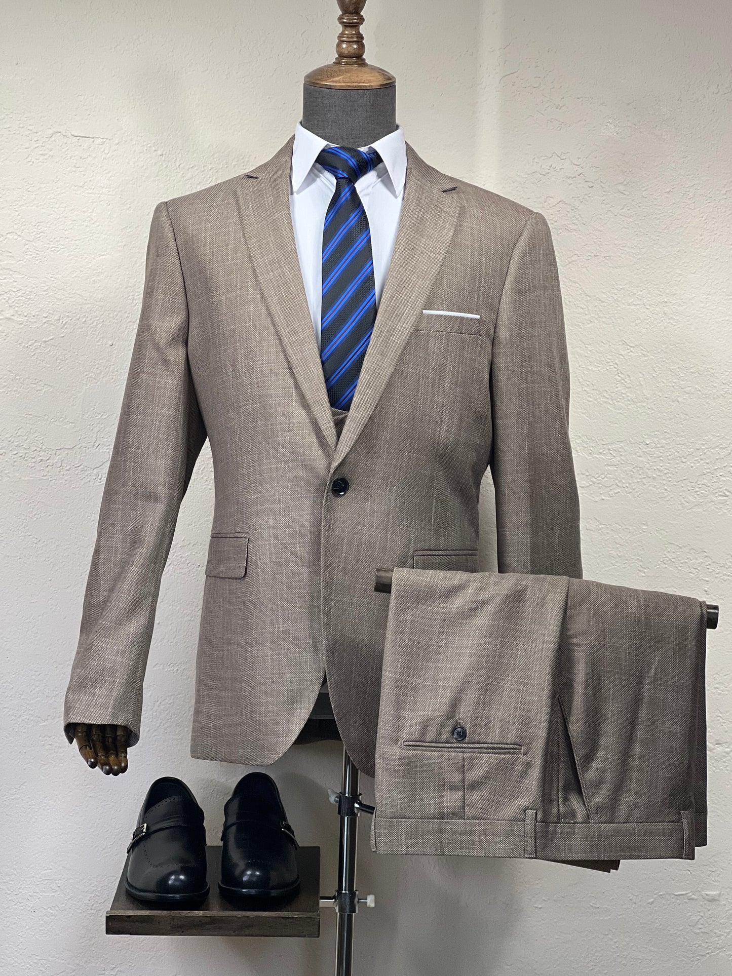 3-Piece , 1-Button Slim Fit Classic Italian Cut Brown Formal Wear Suit