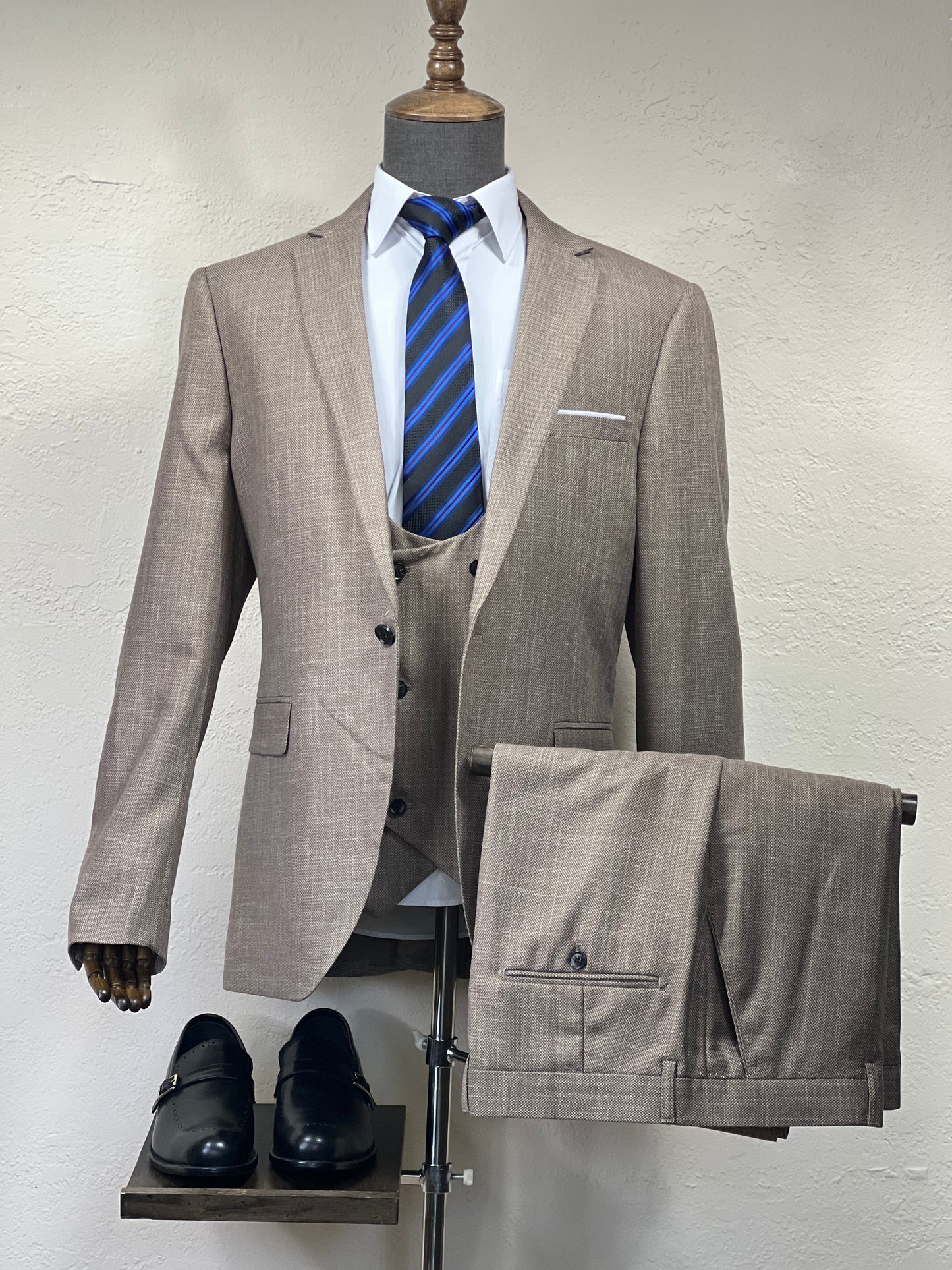 3-Piece , 1-Button Slim Fit Classic Italian Cut Brown Formal Wear Suit